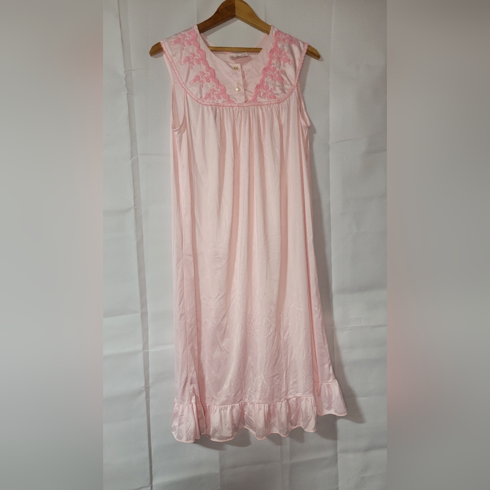 Vintage Slumber Suzy night gown